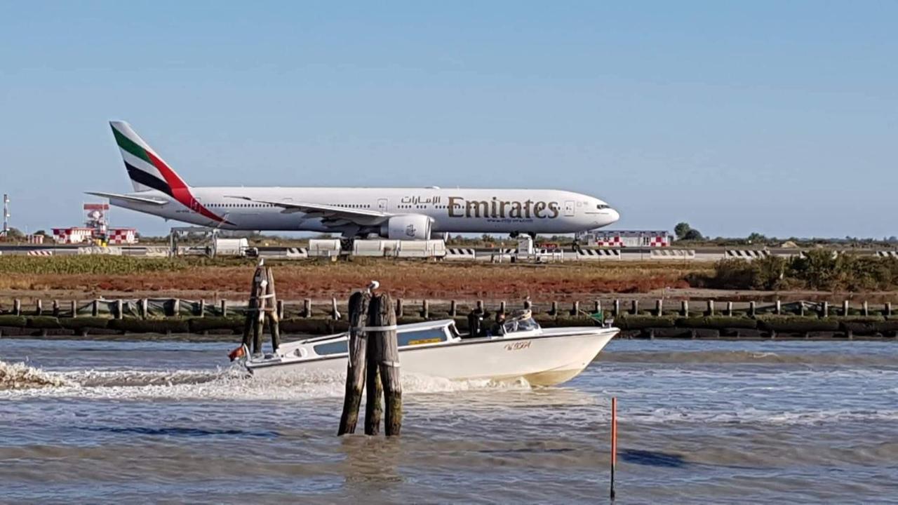 B&B "Gabriel&Melissa" Airport View - Nuova - Ristrutturato Gennaio 2022 Tessera Bagian luar foto