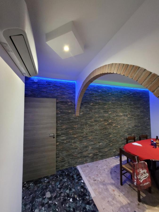 B&B "Gabriel&Melissa" Airport View - Nuova - Ristrutturato Gennaio 2022 Tessera Bagian luar foto